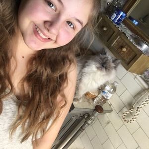 Meet your Posher, Addison